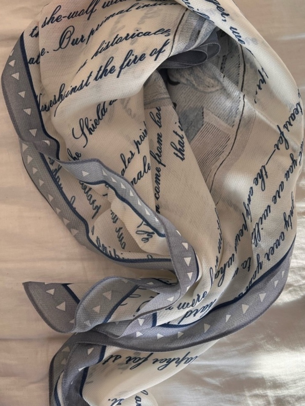 Foundrae scarf